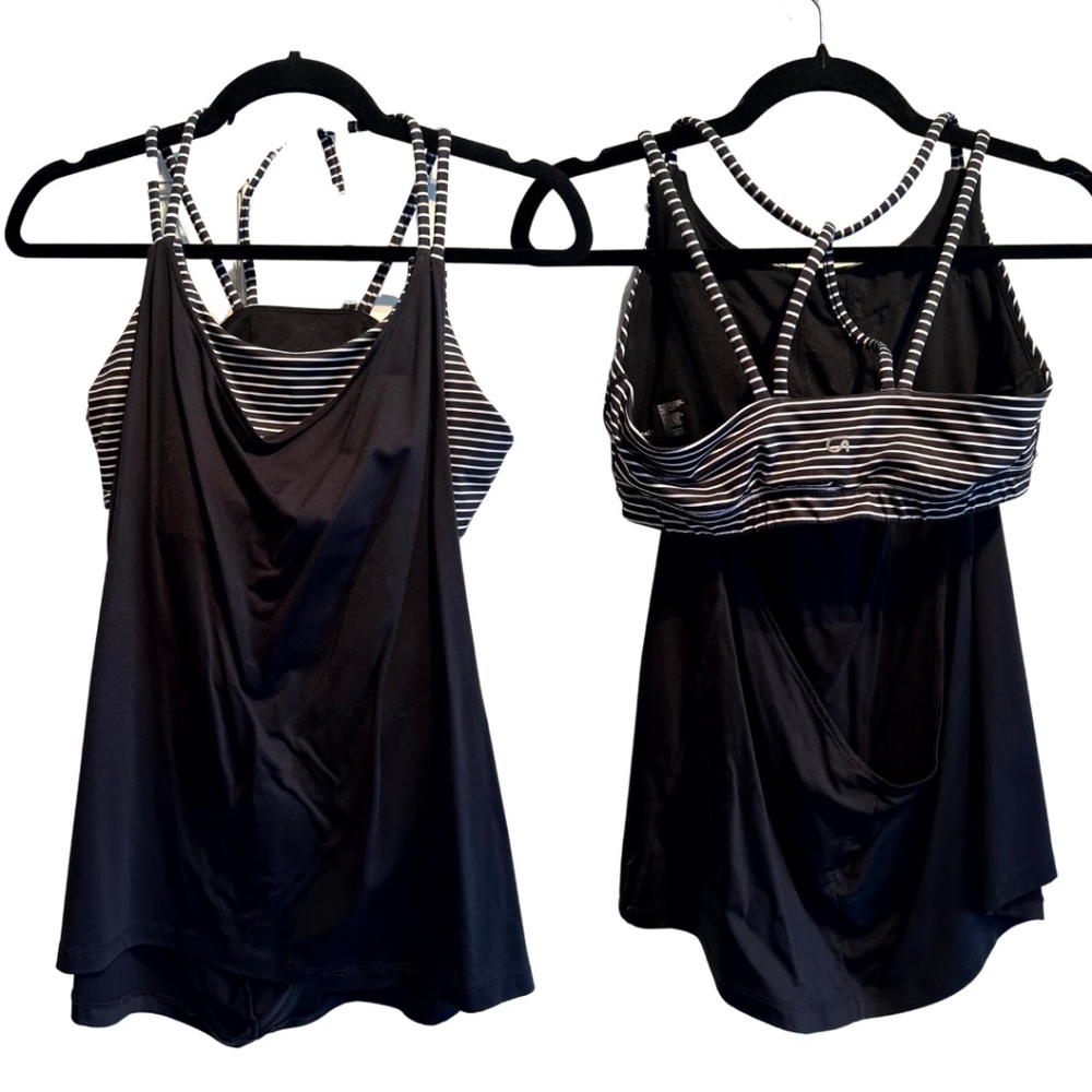 GapFit Black Strappy Shelf Tank with white and black striped Bra - medium